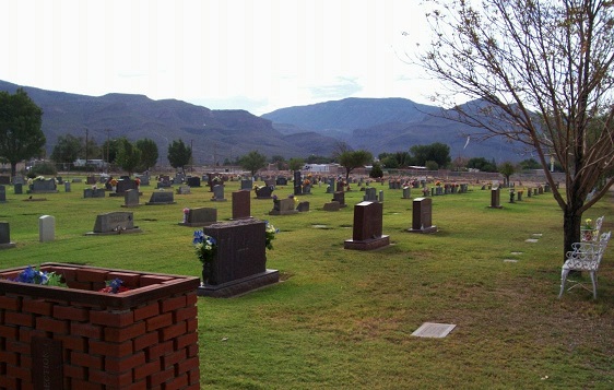 Monte Vista Cemetery grounds