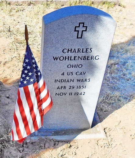 Headstone of Charles Wohlenberg with American flag, 4th US Cavalry, Indian Wars
